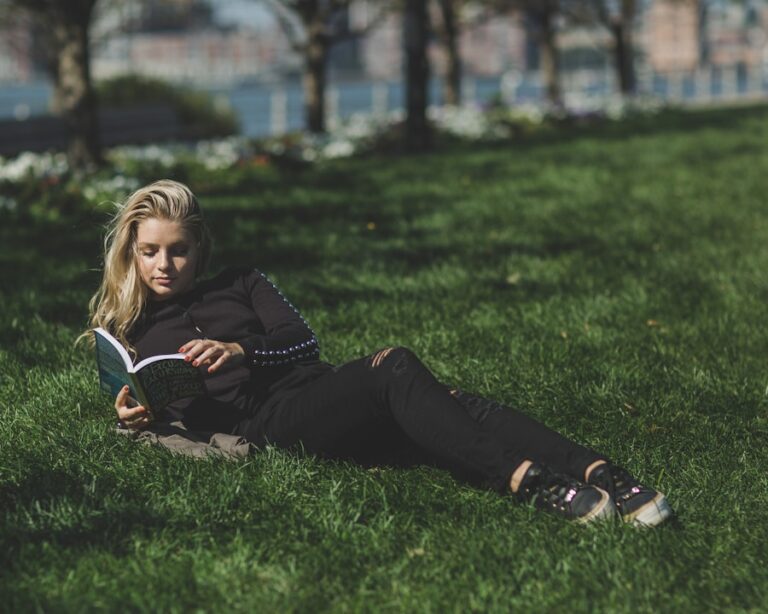 Photo "Digital Wellness Habits for a Calmer, More Focused Life"