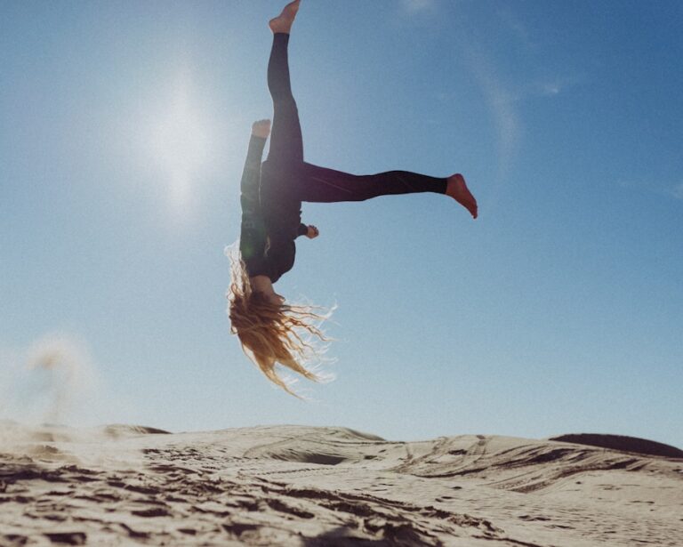 Photo "7 Simple Mindset Shifts to Help You Feel More Confident and In Control"